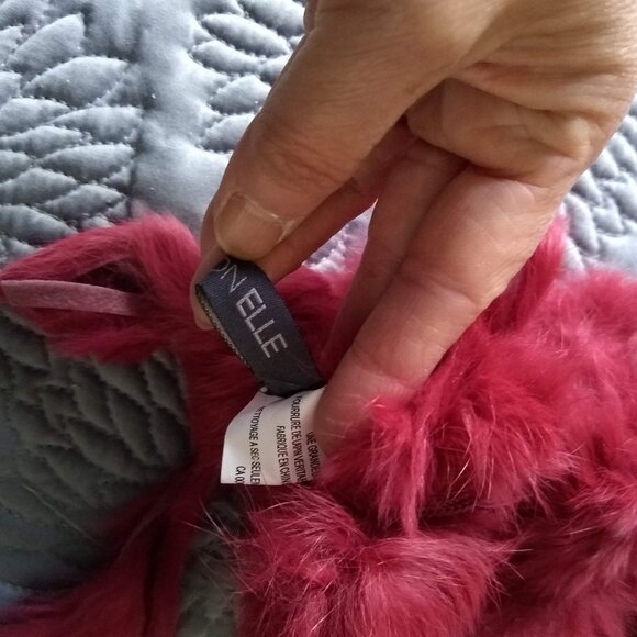 vintage y2k rabbit fur pom pom long scarf NWOT - Picture 6 of 8